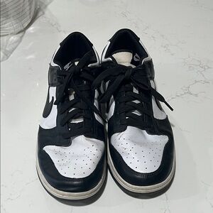 Men’s Nike Low Dunks in Panda (color)